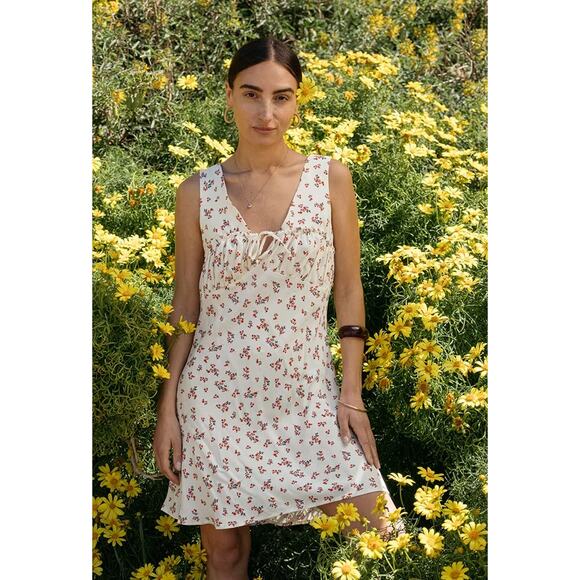 Ciao Lucia Dresses & Skirts - Ciao Lucia Caro in Jardin White Floral Sleeveless Cami Mini Pencil Tank Dress M